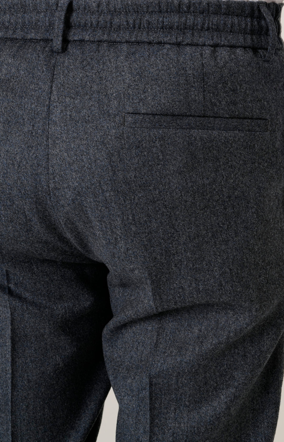 Pantalone "Leisure Fit" in flanella con pinces