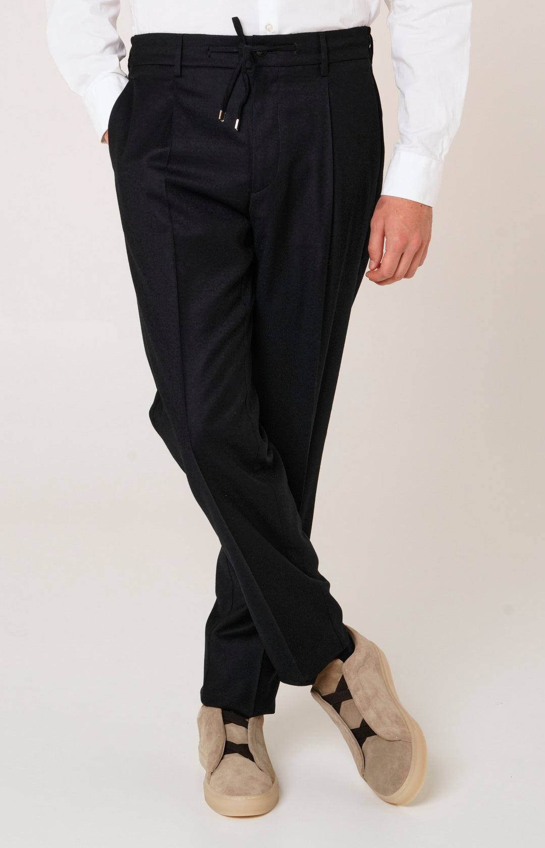 Pantalone "Leisure Fit" in flanella con pinces