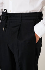 Pantalone "Leisure Fit" in flanella con pinces