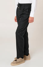 Pantalone "Leisure Fit" in flanella con pinces