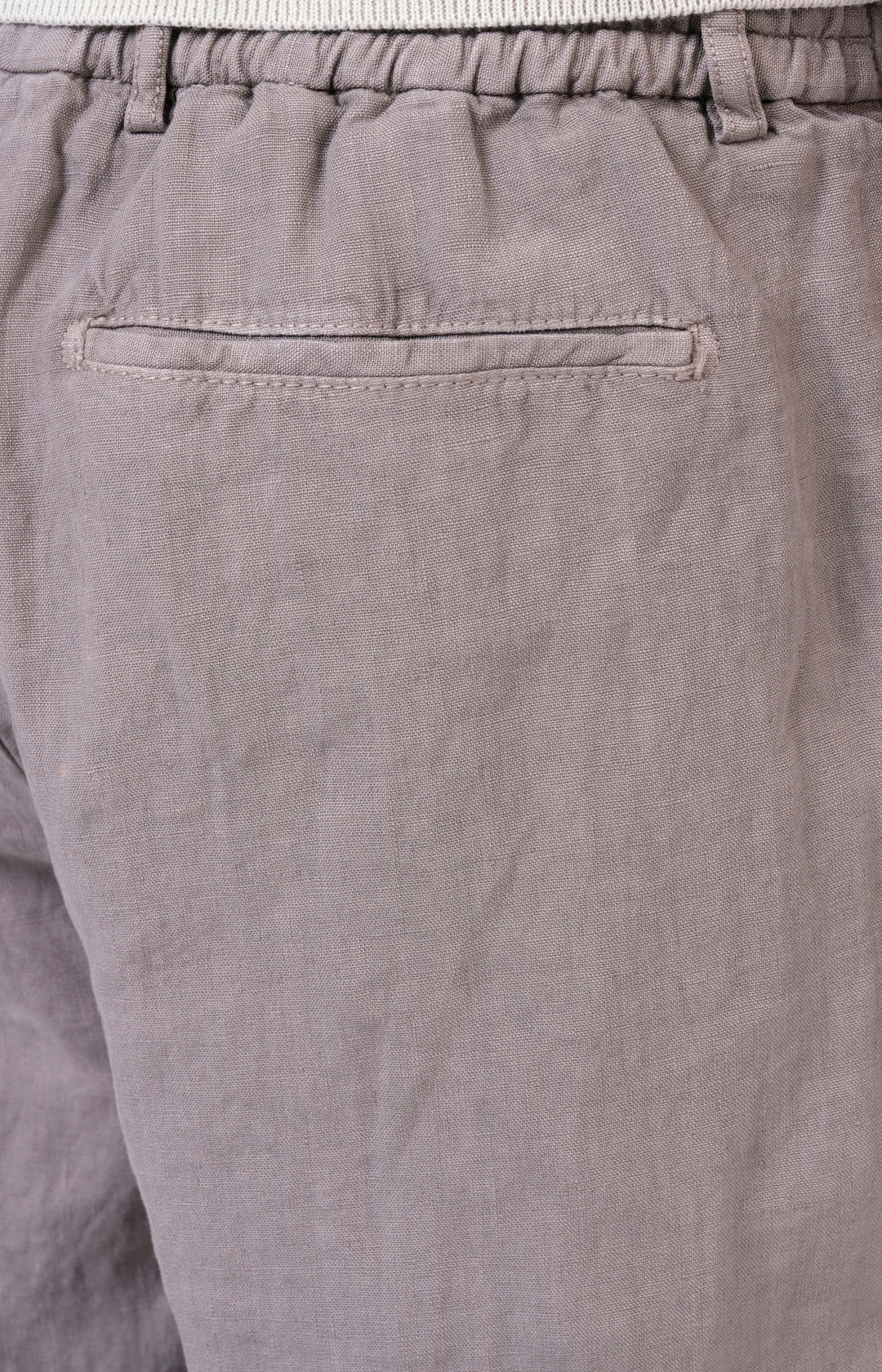 “Leisure Fit” linen trousers