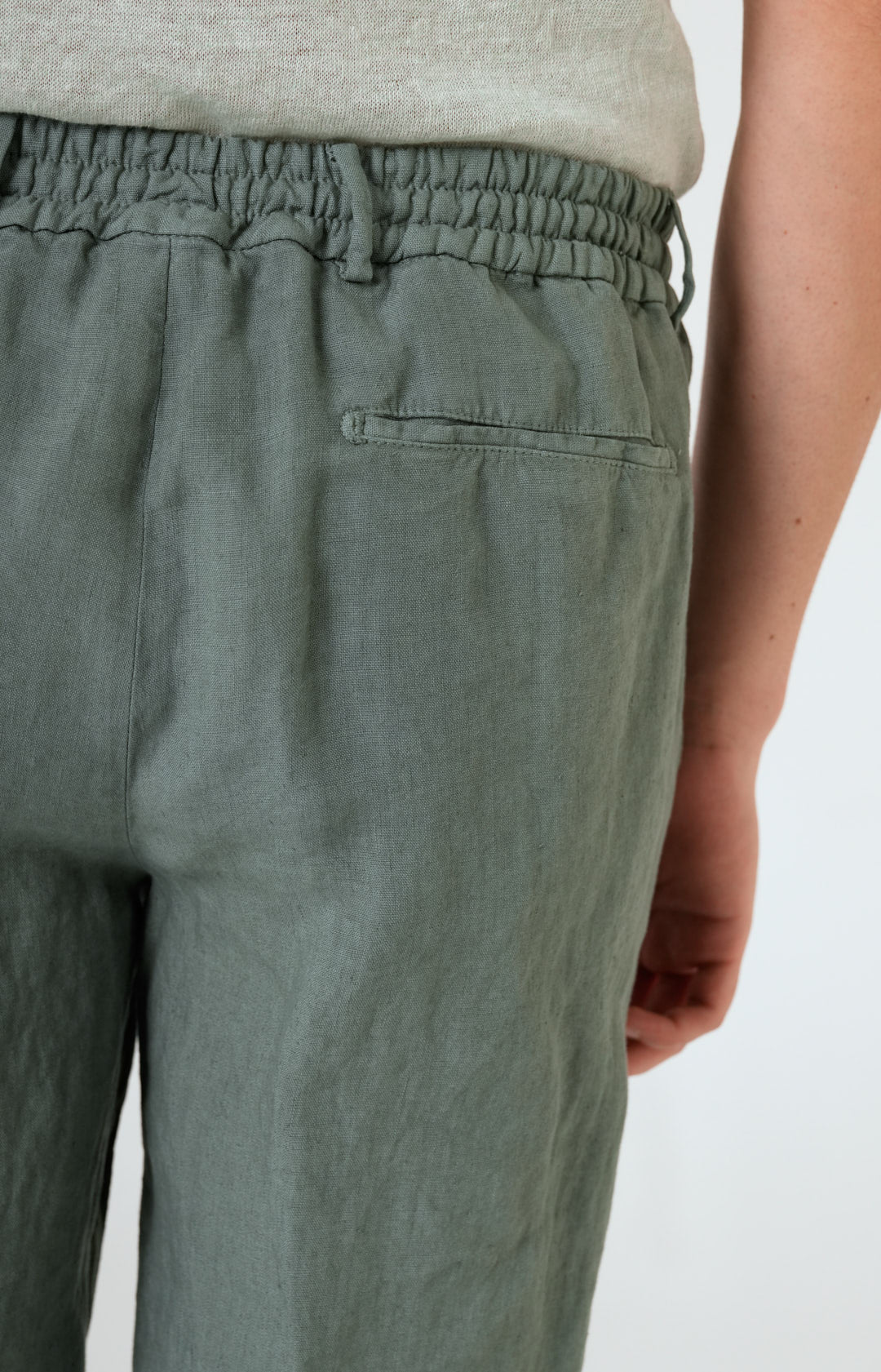 Pantalone “Leisure Fit” in lino