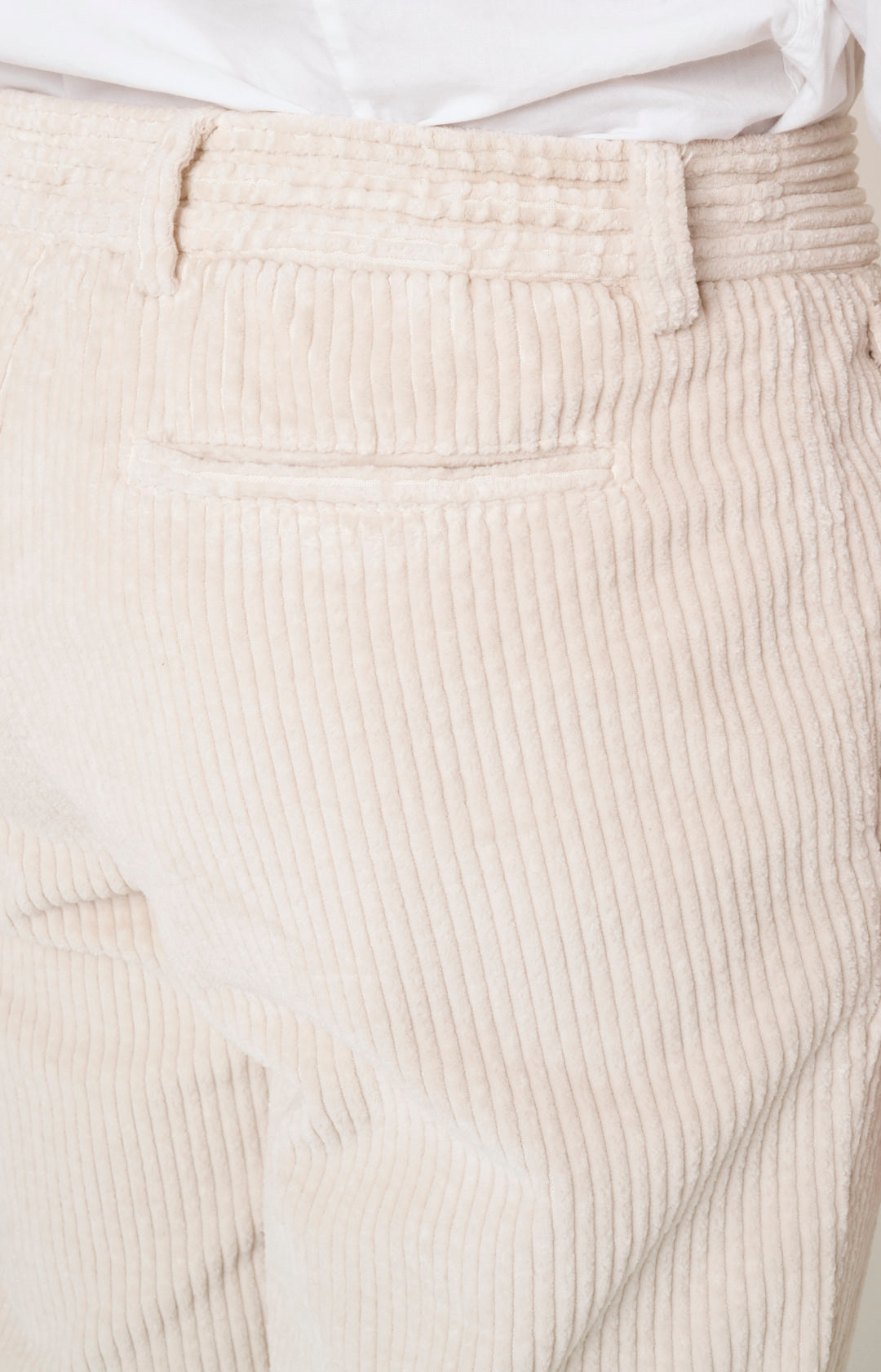 "Leisure Fit" trousers in stretch velvet