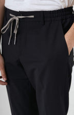 Pantalone "Leisure Fit" in lana stretch ultra-light