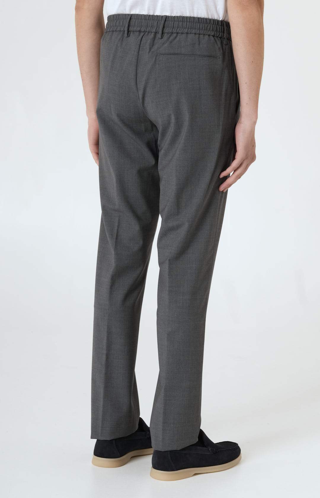 Pantalone "Leisure Fit" in lana stretch ultra-light