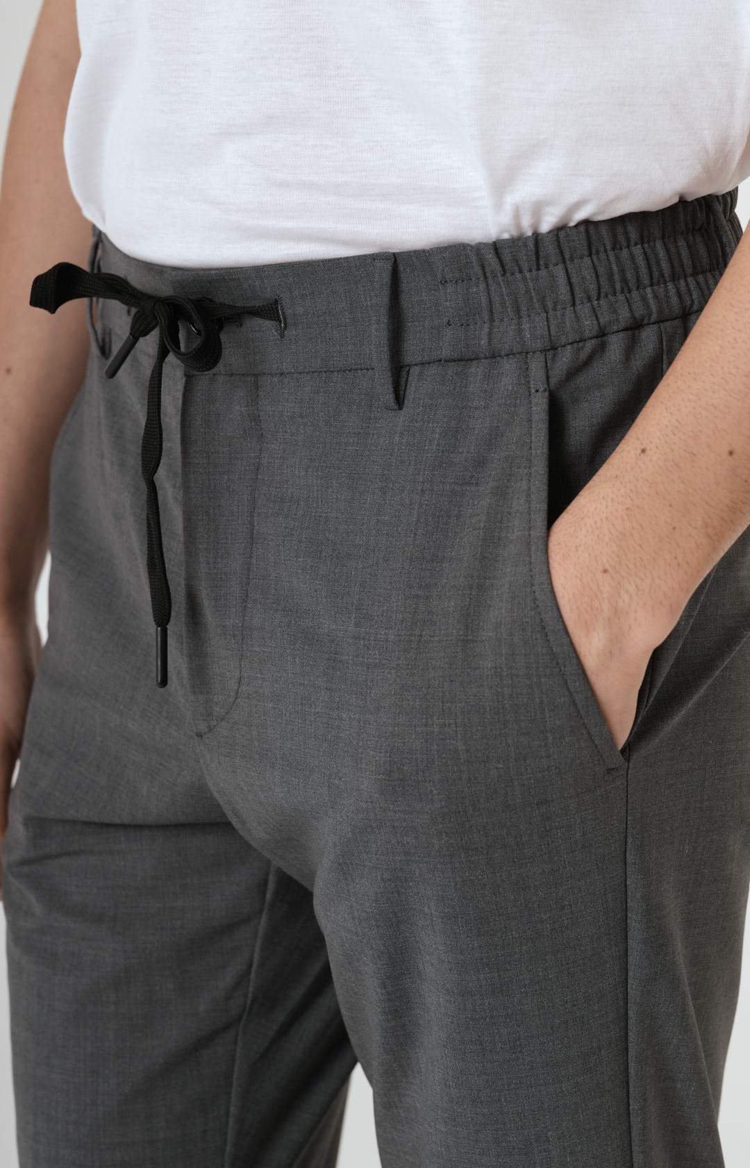 Pantalone "Leisure Fit" in lana stretch ultra-light