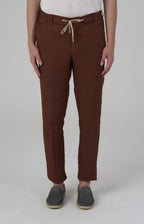 “Leisure Fit” linen trousers
