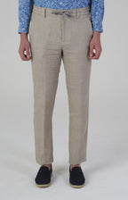 “Leisure Fit” linen trousers