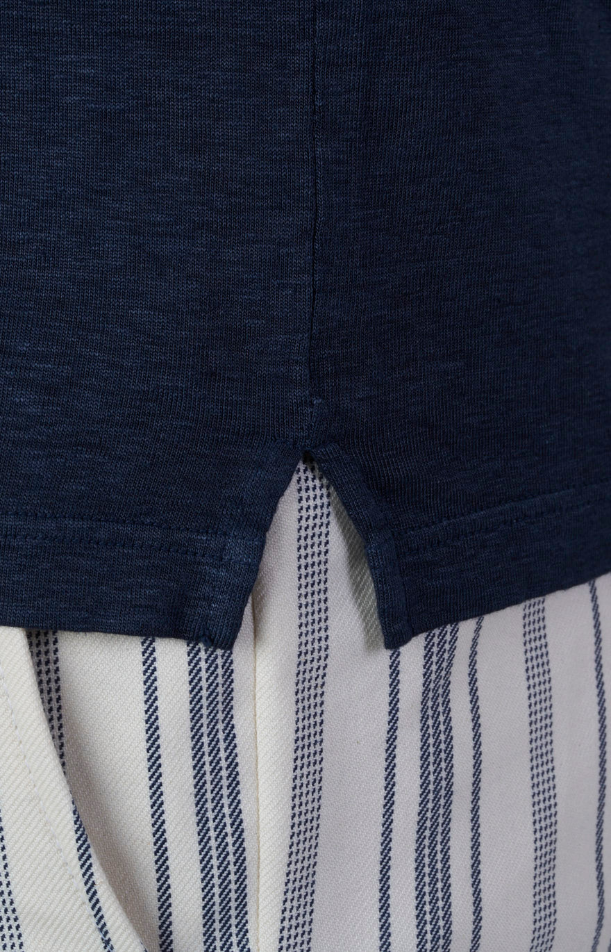 Short-sleeved polo shirt in ultra-light linen jersey