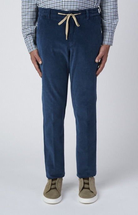 "Leisure Fit" trousers in stretch velvet