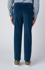 Pantalone "Leisure Fit" in velluto stretch