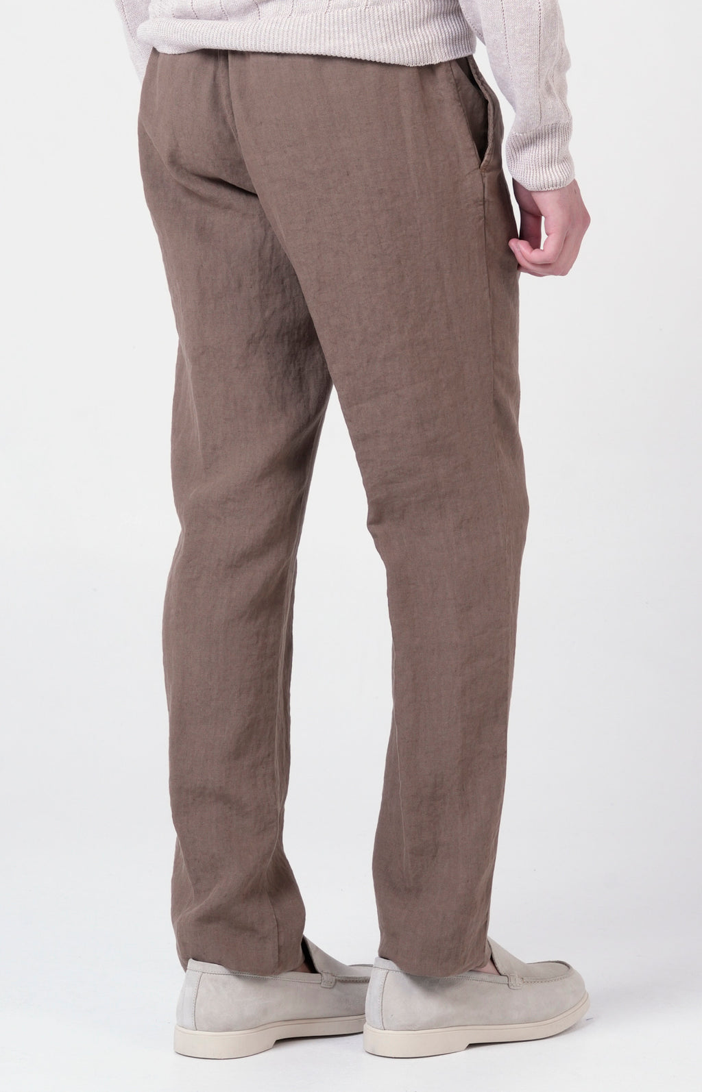 “Leisure Fit” linen trousers