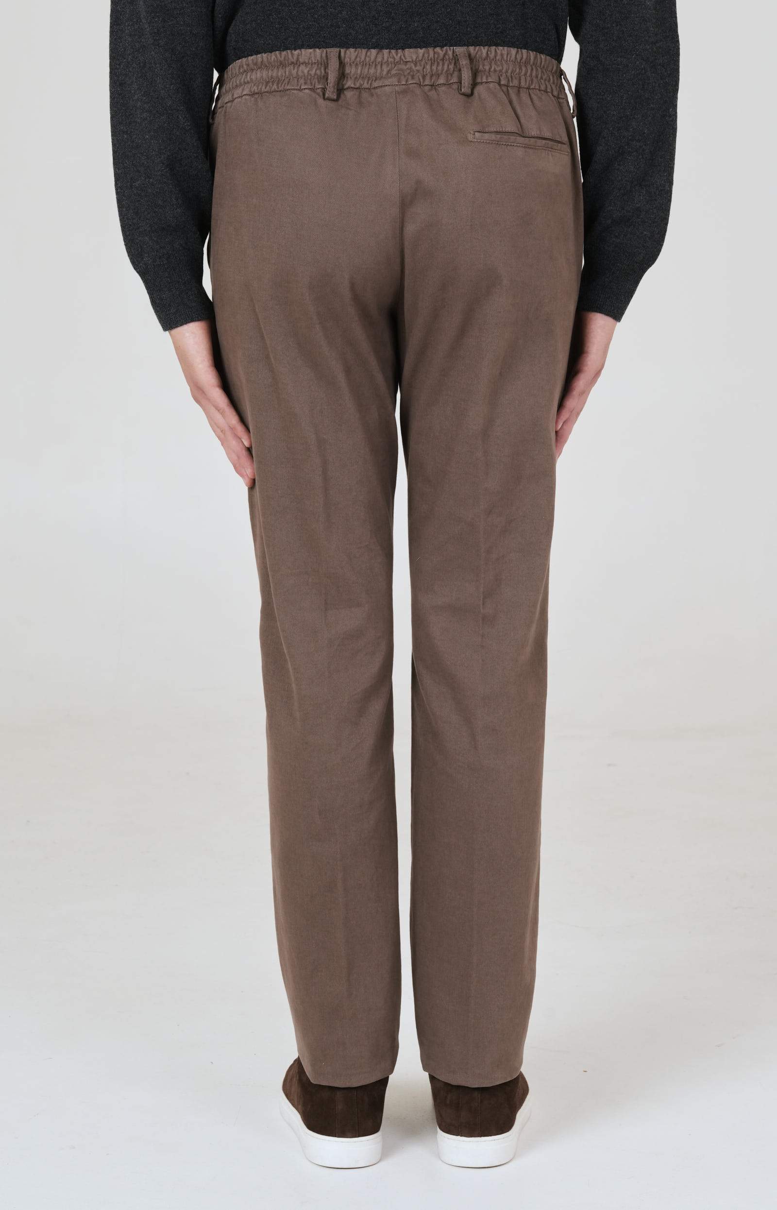 "Leisure Fit" trousers in stretch gabardine