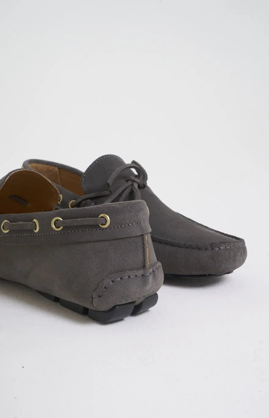 Mocassino barca in pelle scamosciata