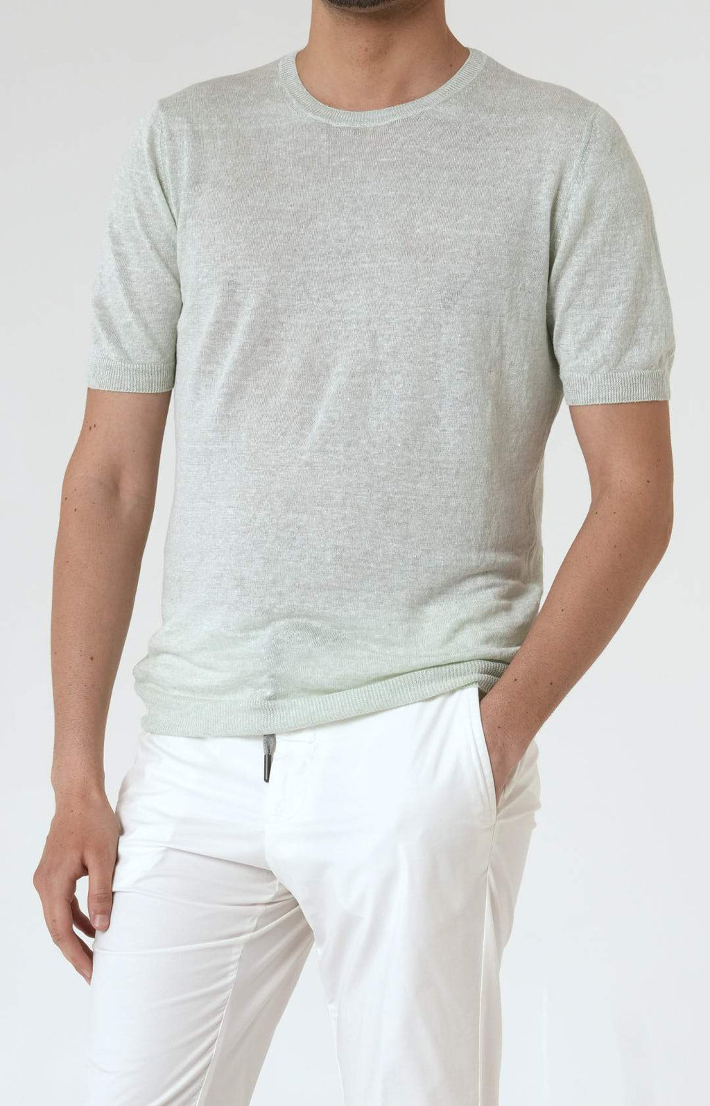 Short-sleeved T-shirt in ultra-light linen jersey