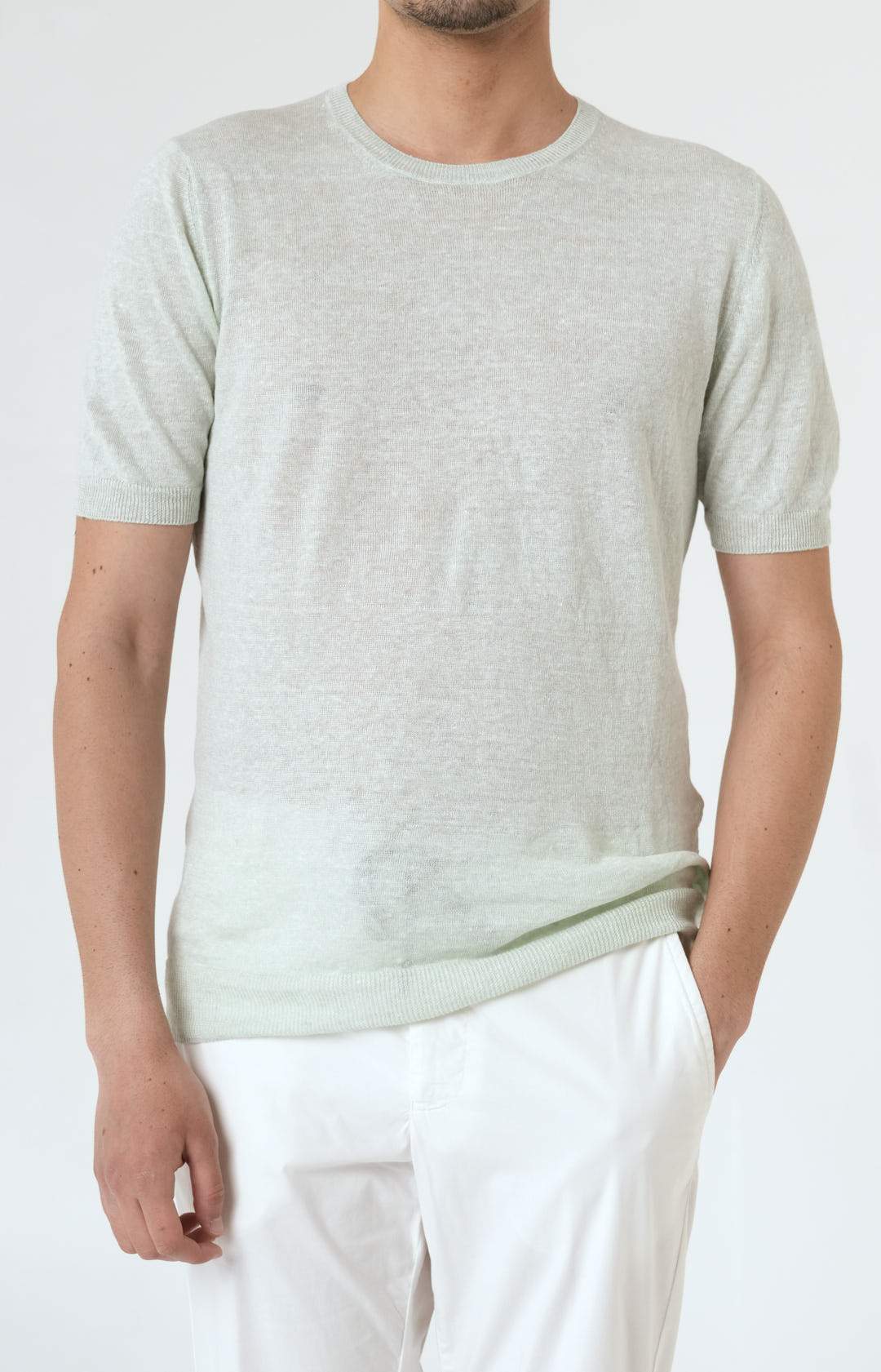 Short-sleeved T-shirt in ultra-light linen jersey