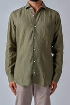 Camicia in lino con collo francese