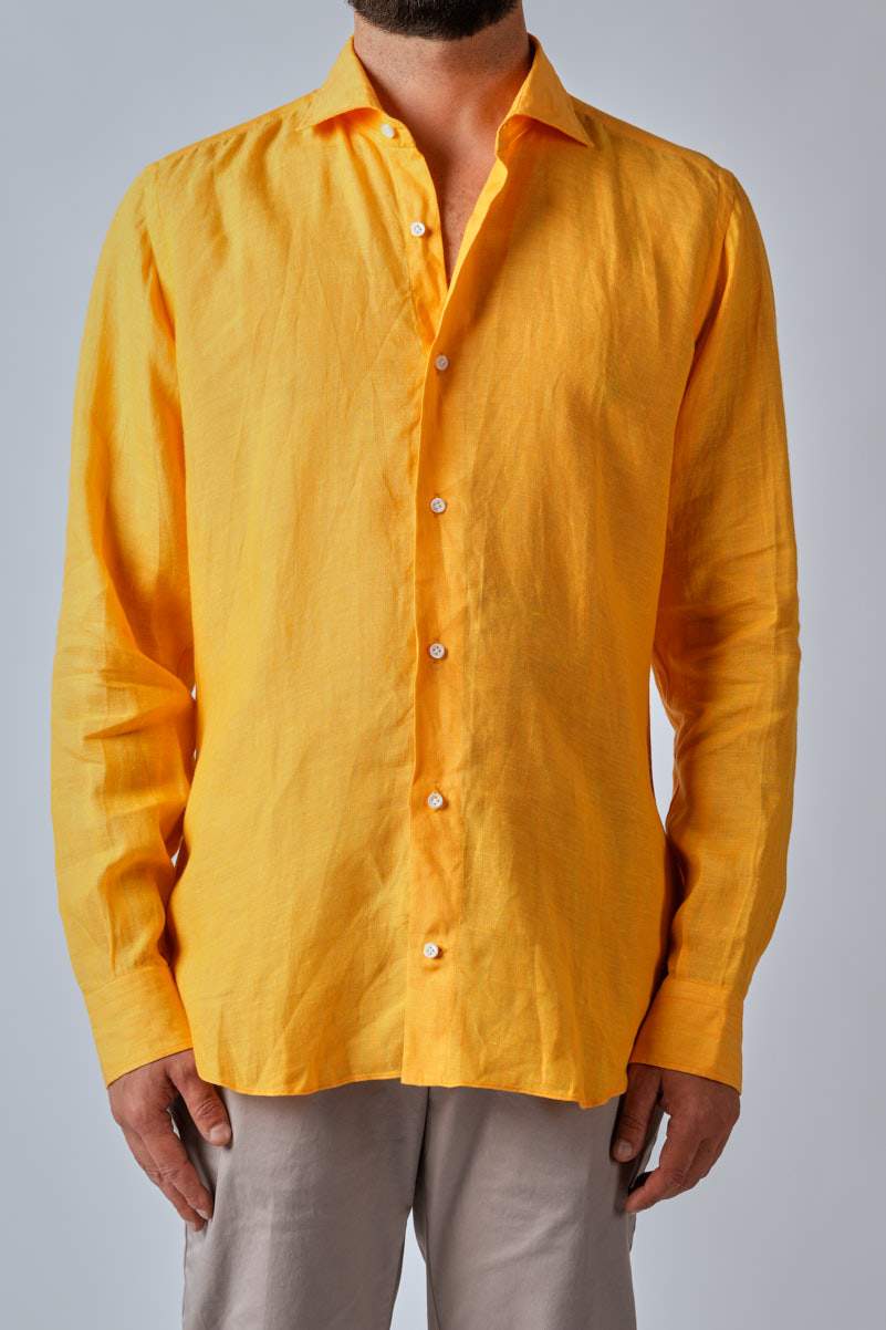 Camicia in lino con collo francese