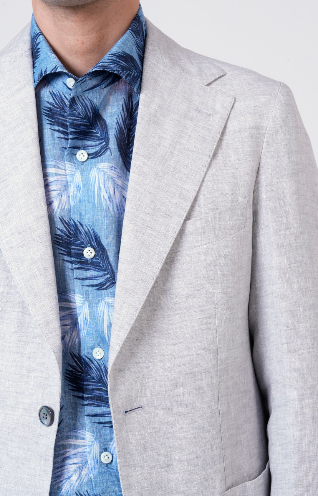 Linen suit with "leisure fit" trousers