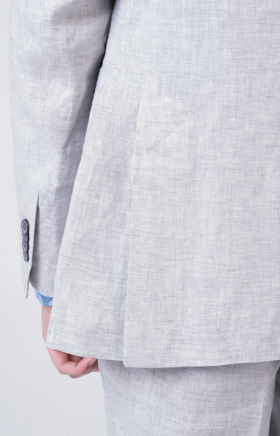 Linen suit with "leisure fit" trousers