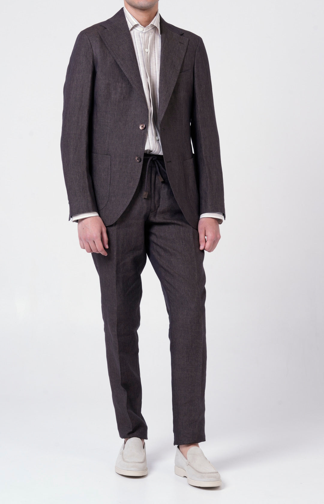 Linen suit with "leisure fit" trousers