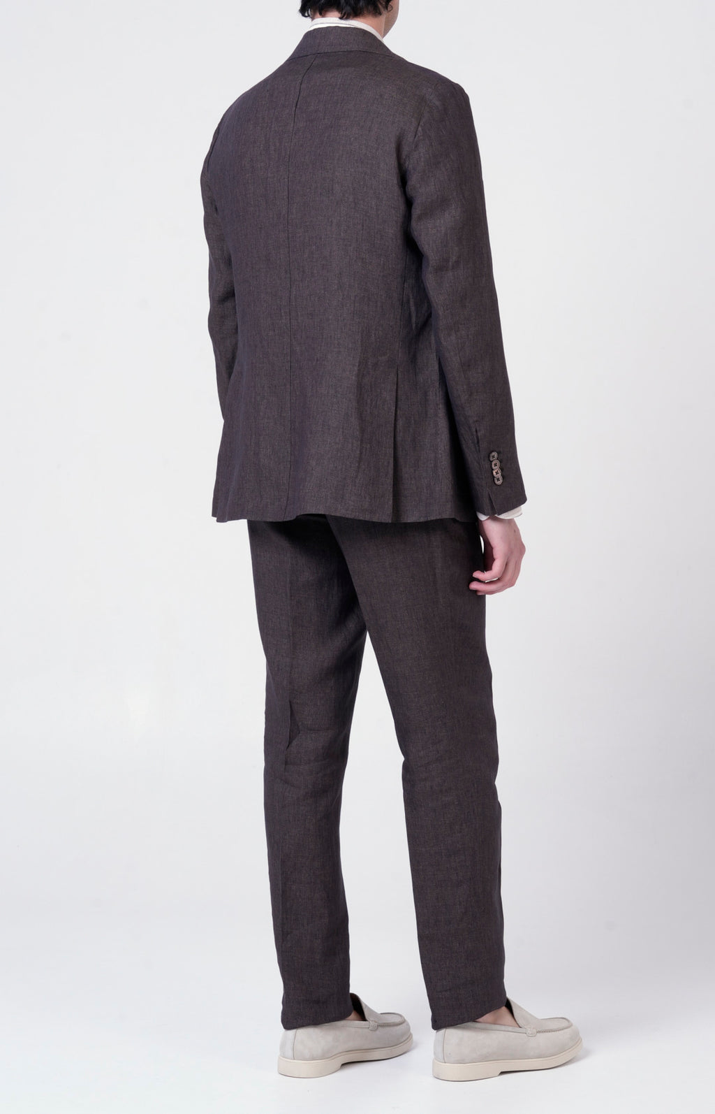 Linen suit with "leisure fit" trousers