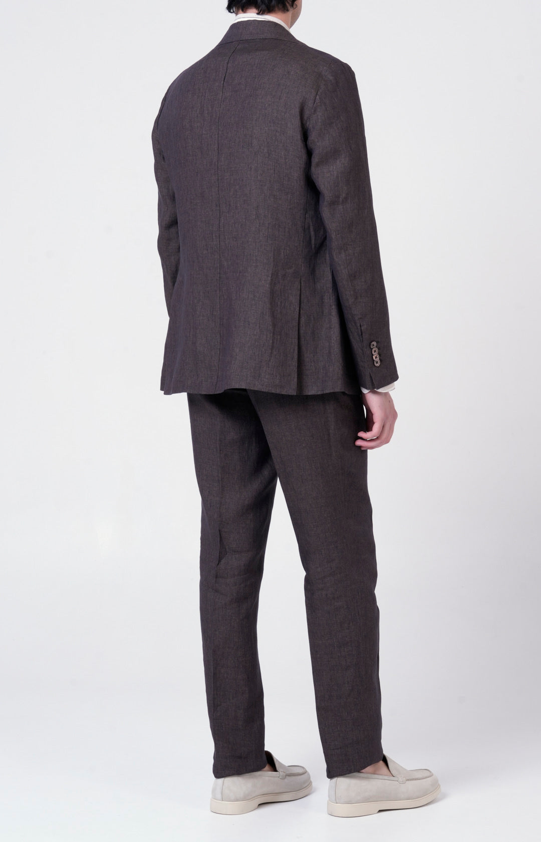 Linen suit with "leisure fit" trousers