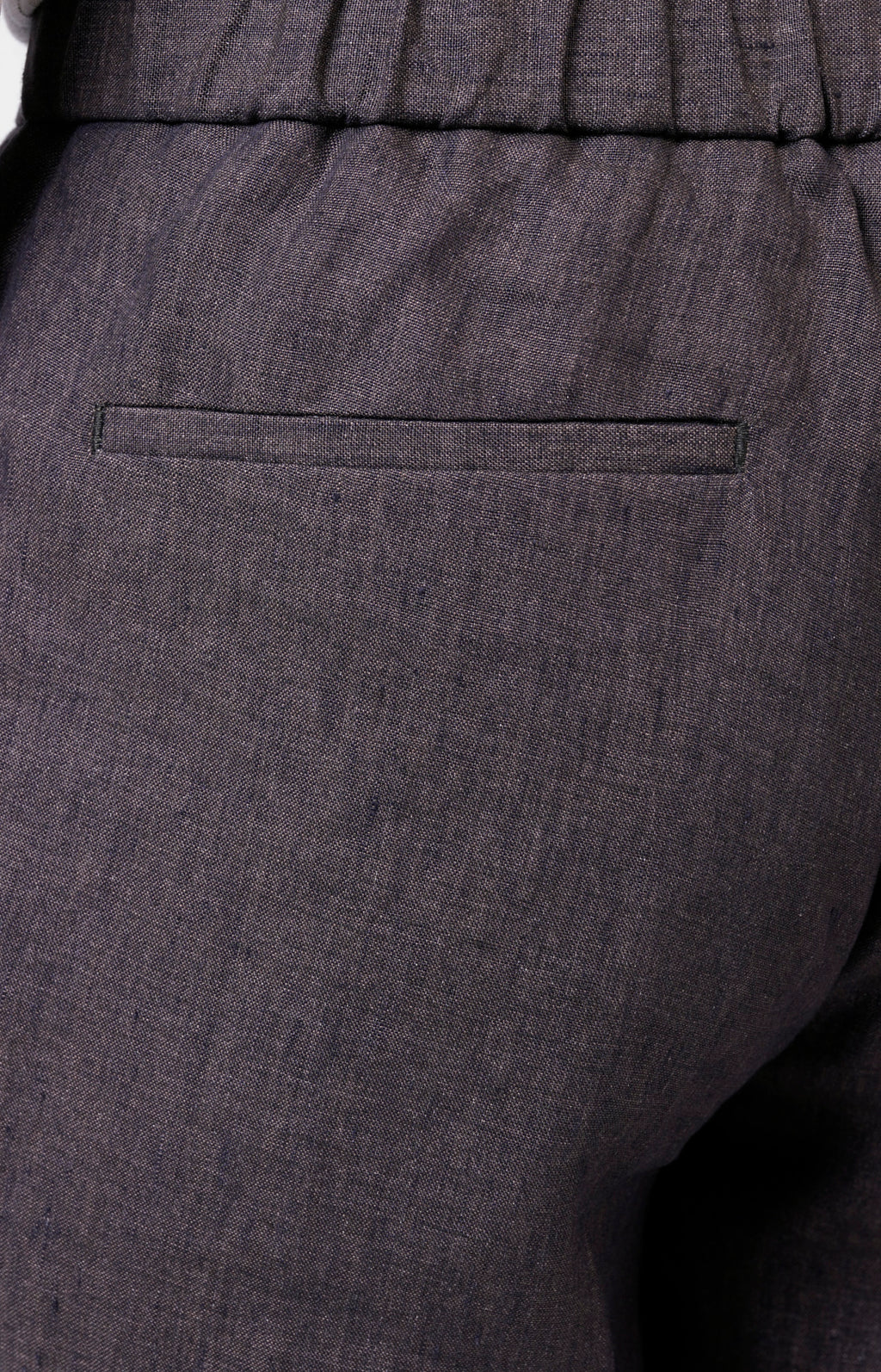 Linen suit with "leisure fit" trousers