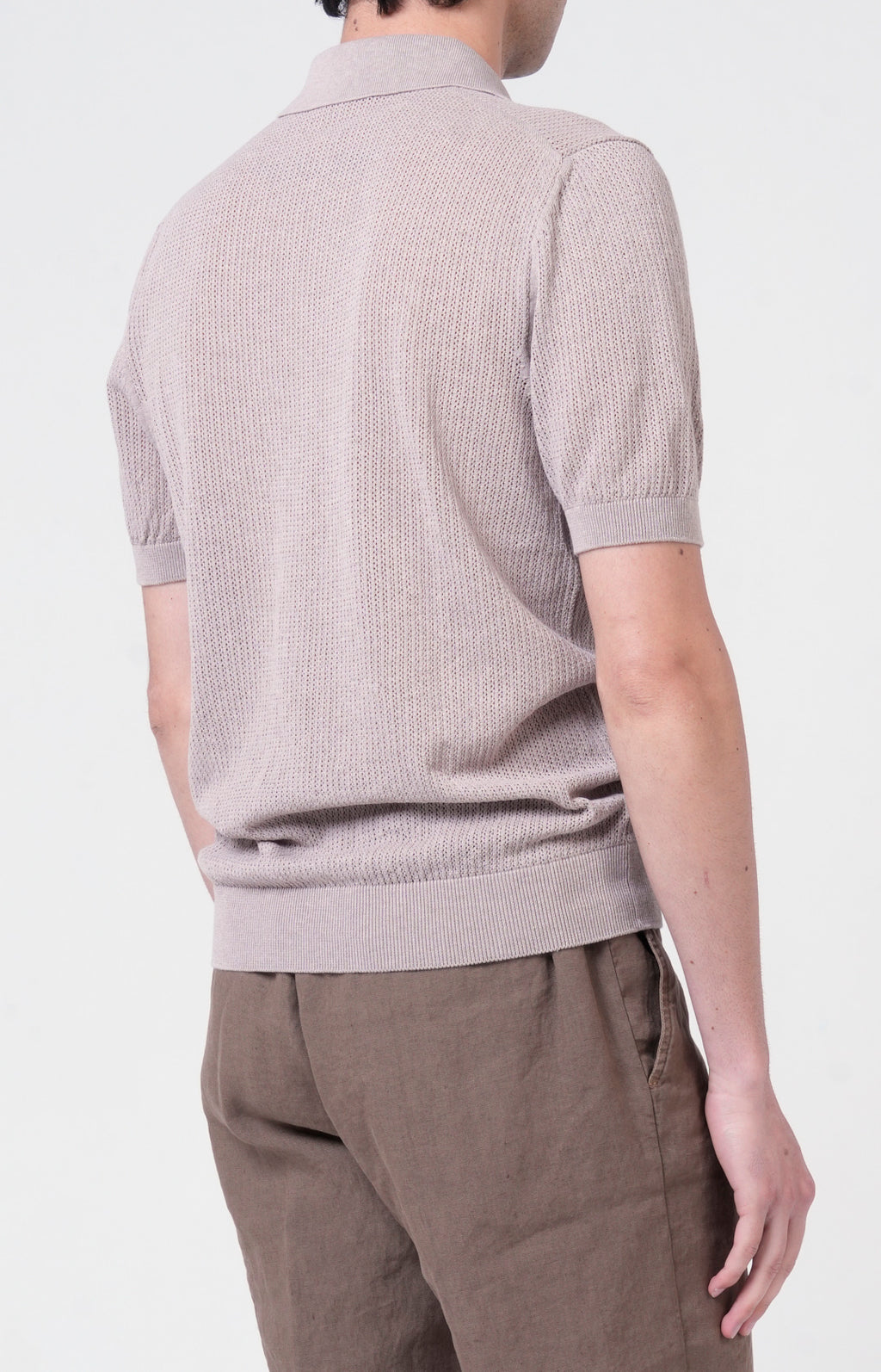 “Leisure fit” linen Bermuda shorts