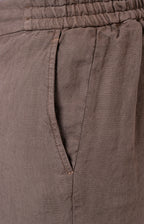 “Leisure fit” linen Bermuda shorts