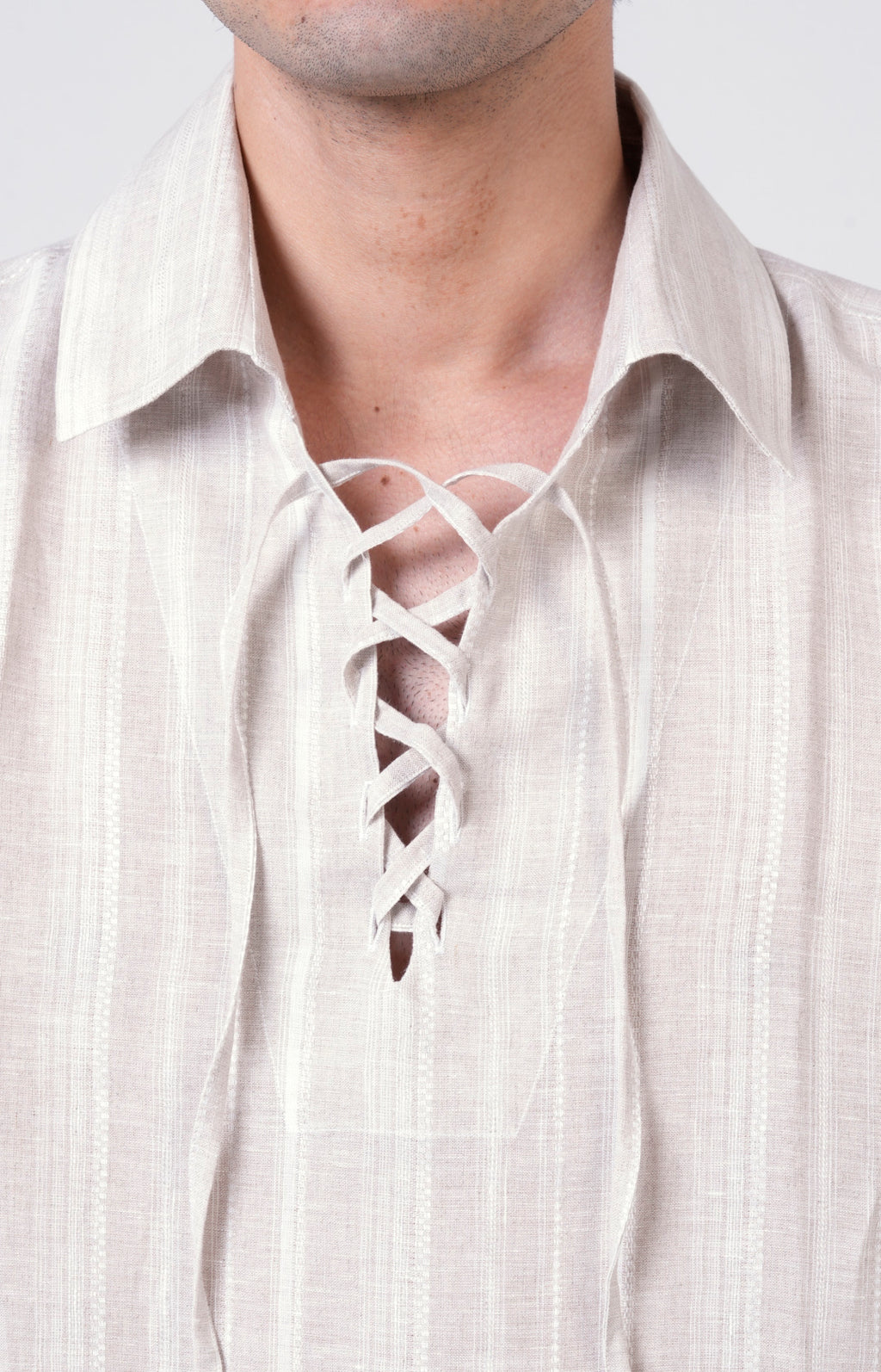 Casacca in lino con collo gladiatore