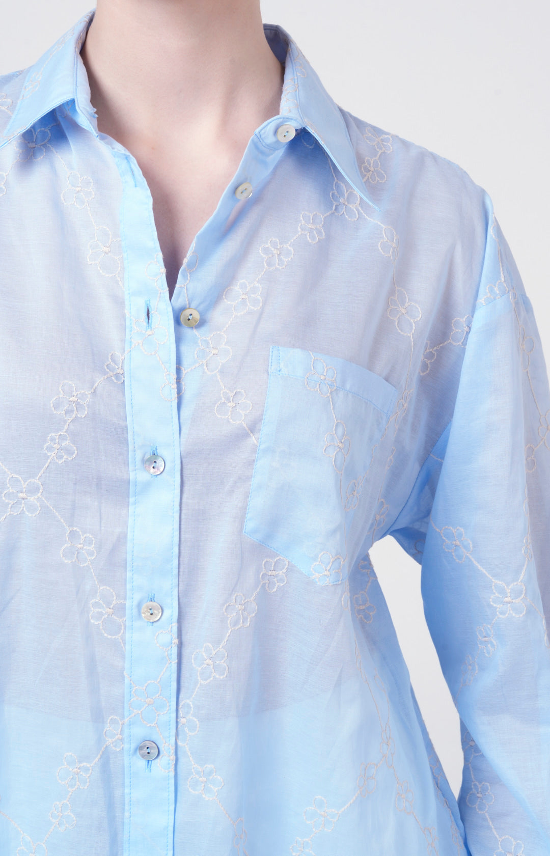 Camicia in cotone bio ultra-light con ricami