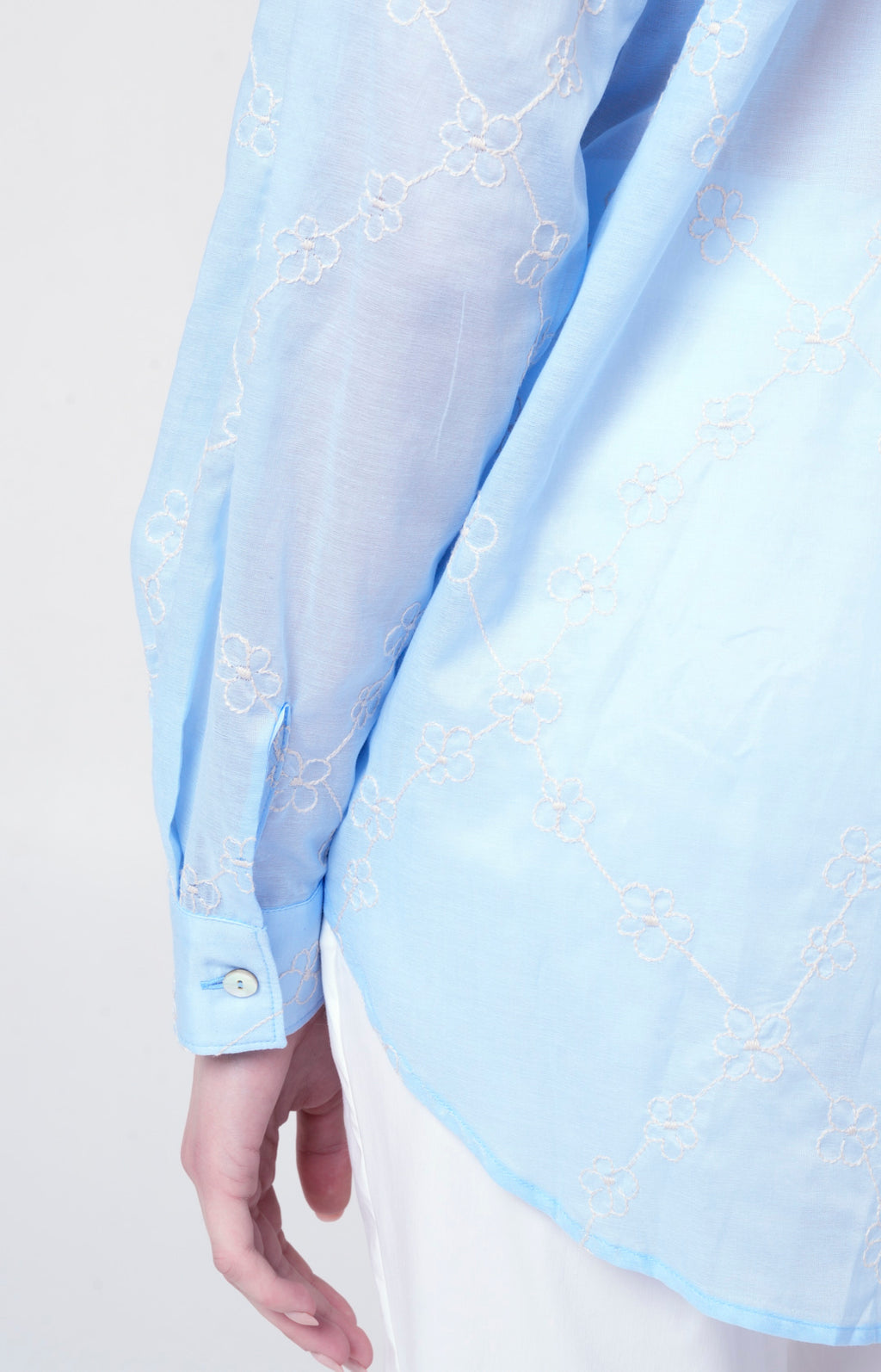 Camicia in cotone bio ultra-light con ricami