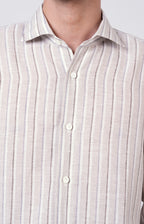 Camicia in lino rigato con collo francese