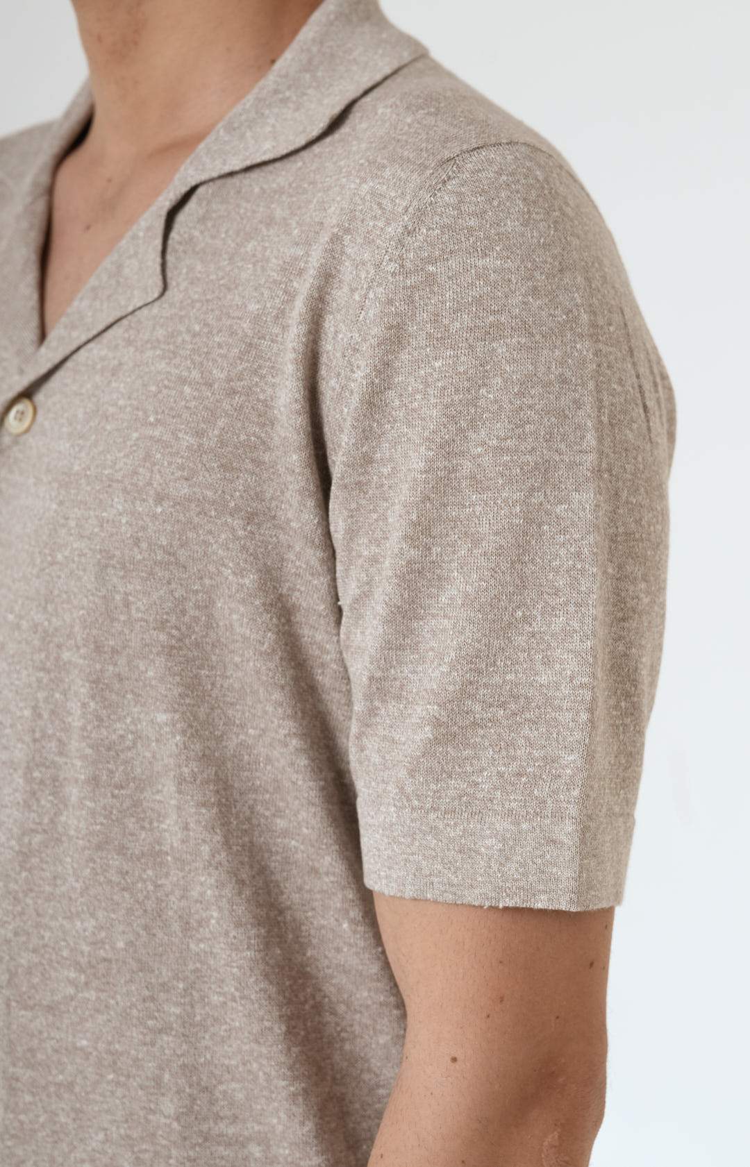 Short-sleeved shirt in linen and cotton knit