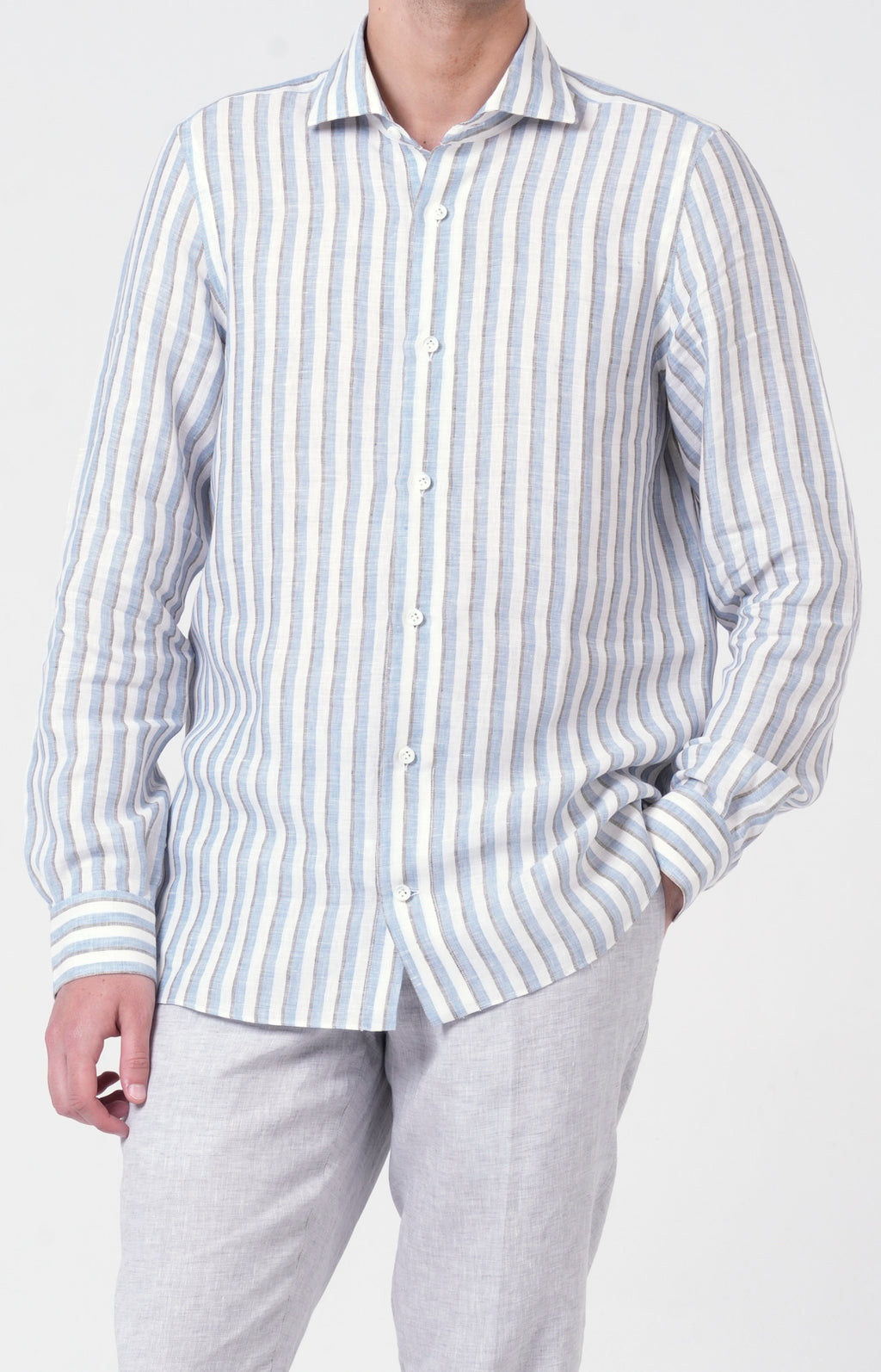 Camicia in lino rigato con collo francese