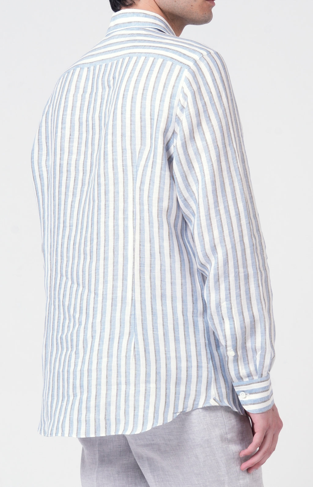 Camicia in lino rigato con collo francese