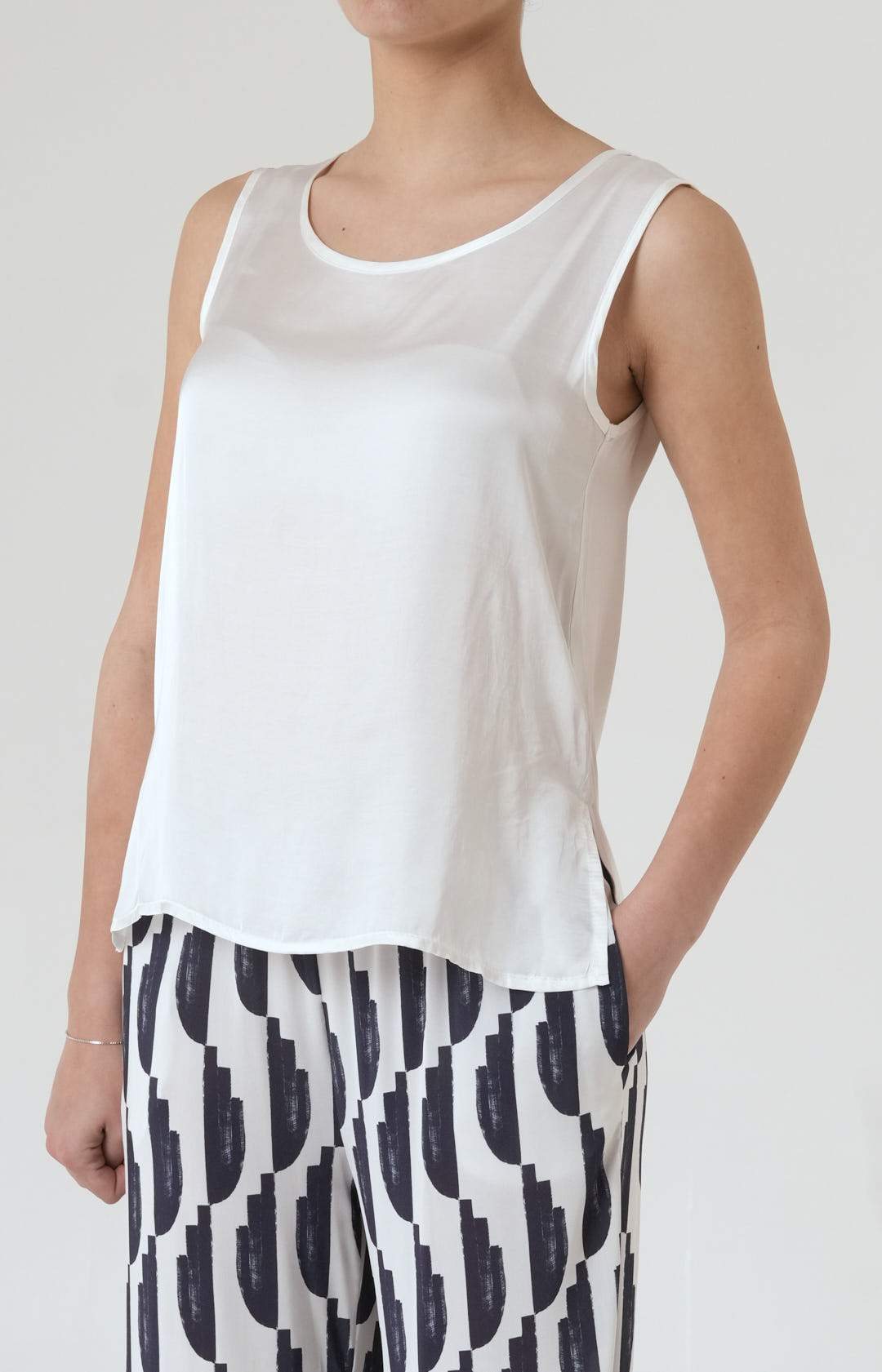 canotta_spallaLarga_Bianca_Art_48252_01