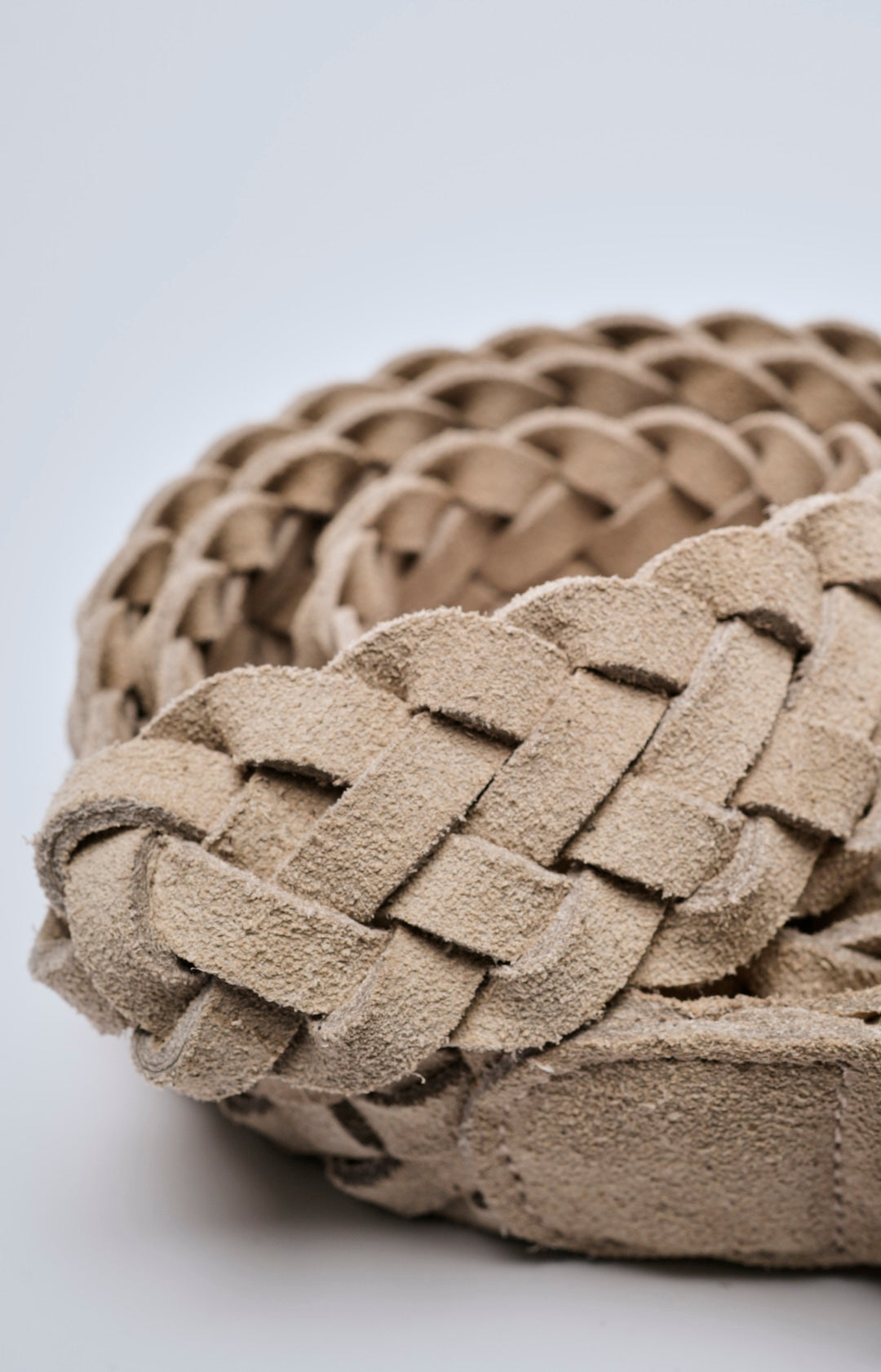 Cintura intrecciata in pelle scamosciata