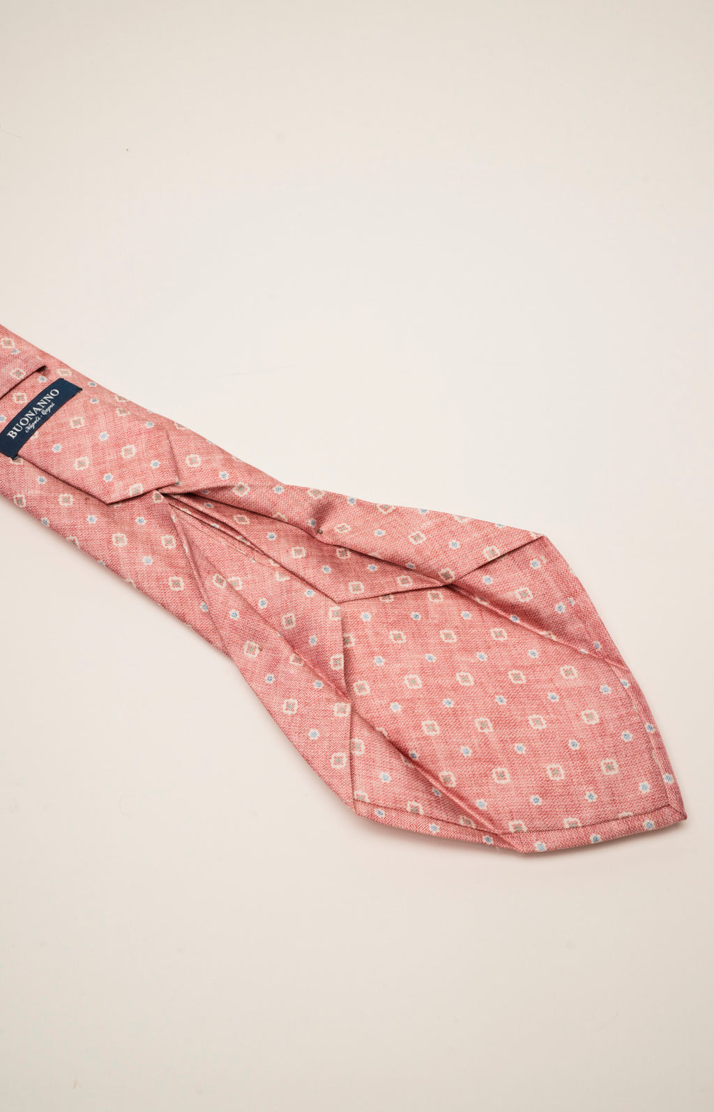 Seven-fold silk tailored tie