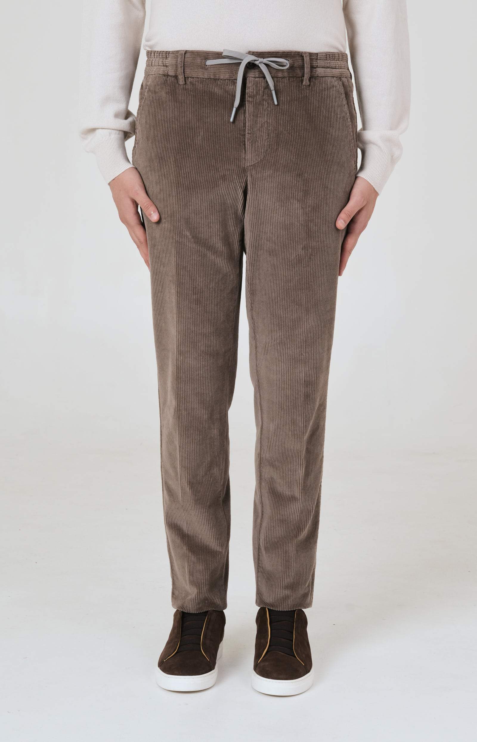 "Leisure Fit" trousers in stretch velvet