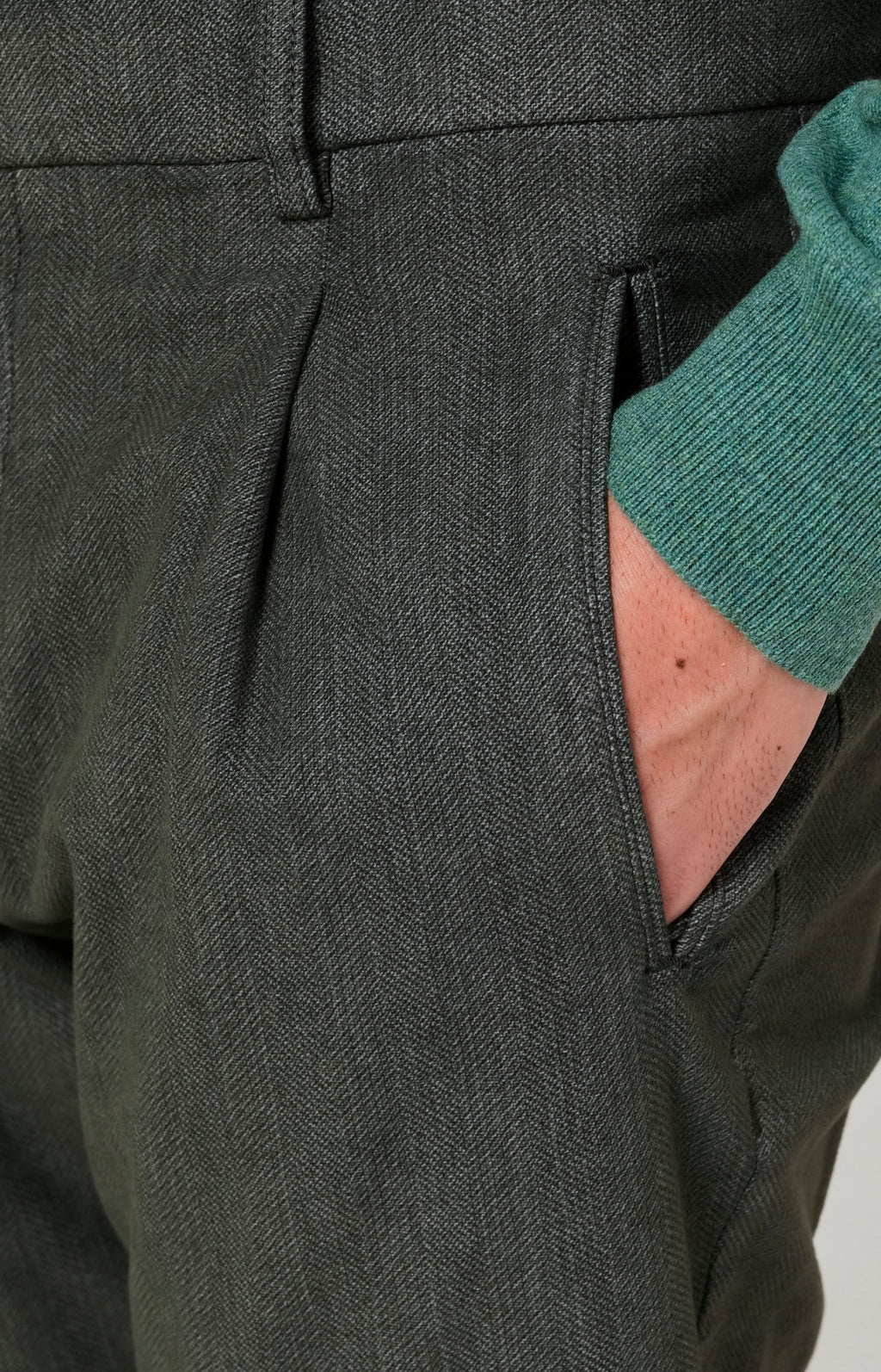 Stretch herringbone moleskin trousers with welt pockets