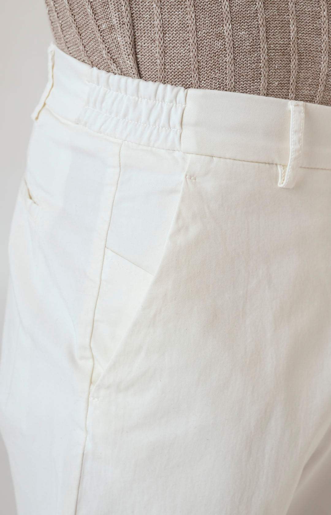 Comfort stretch cotton trousers with America pocket