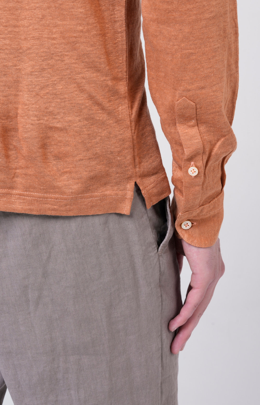 Long-sleeved polo shirt in ultra-light linen jersey