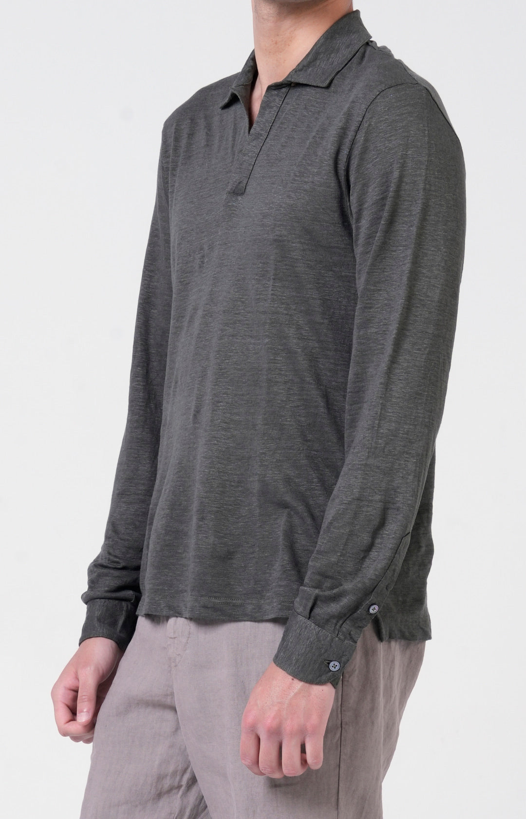 Long-sleeved polo shirt in ultra-light linen jersey