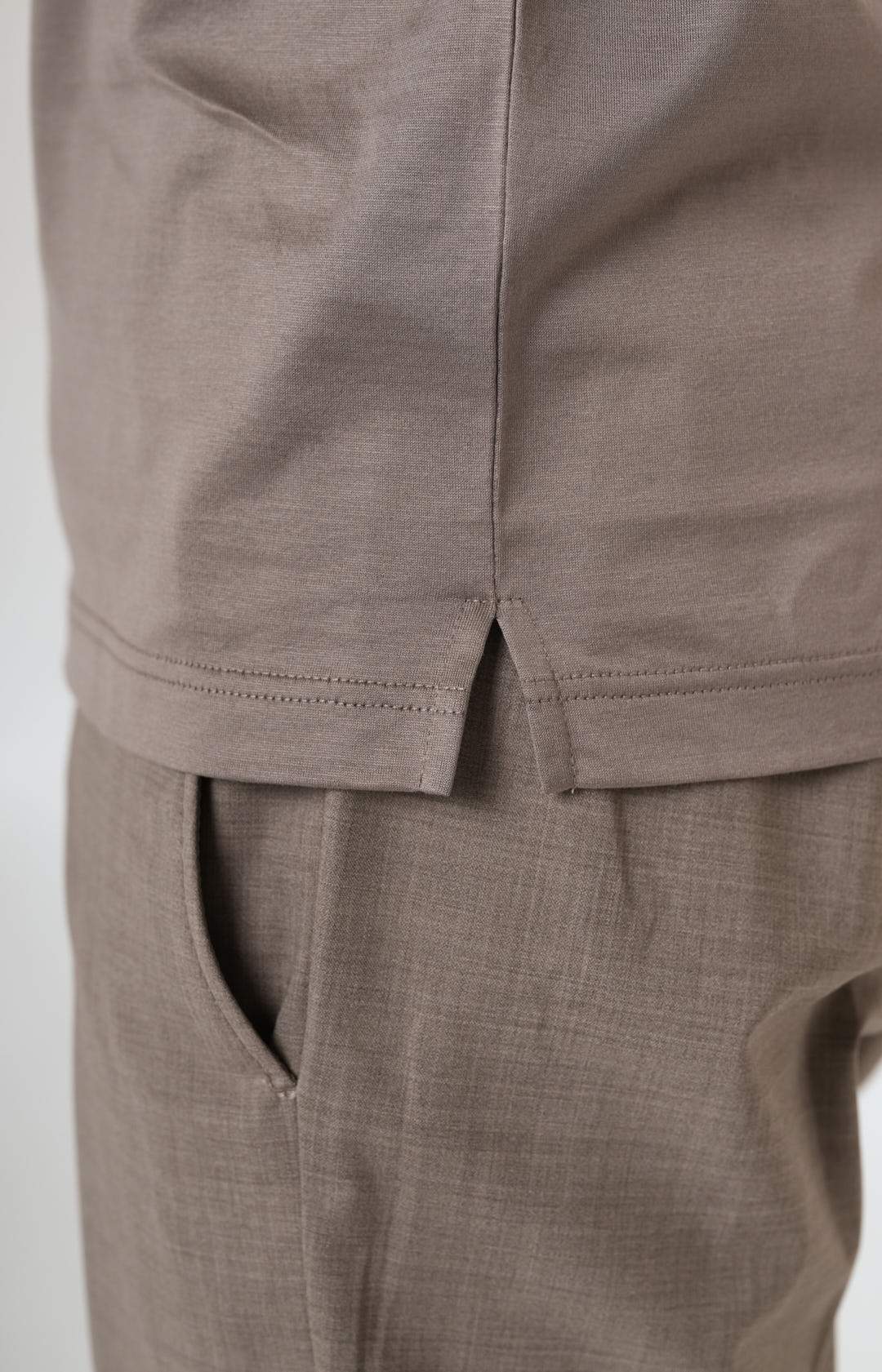 Short-sleeved polo shirt in ultra-light Scottish yarn