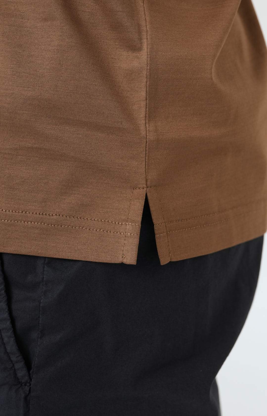 Short-sleeved polo shirt in ultra-light Scottish yarn