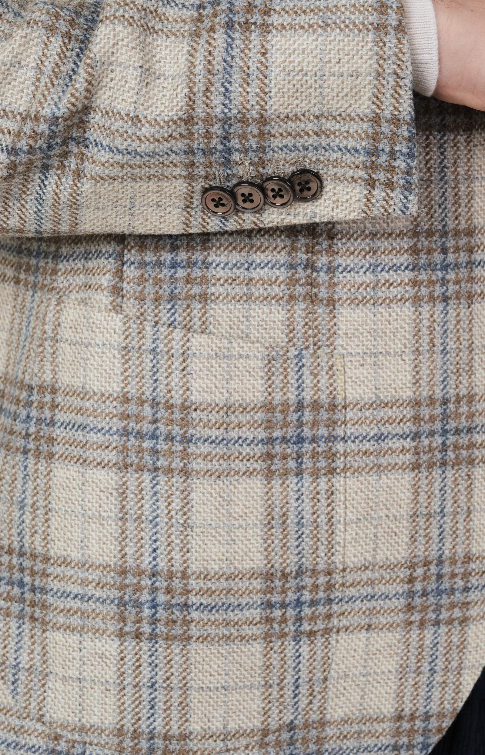 ravello_d6_texC10_col1_quadro_azzurro_fondobeige_4