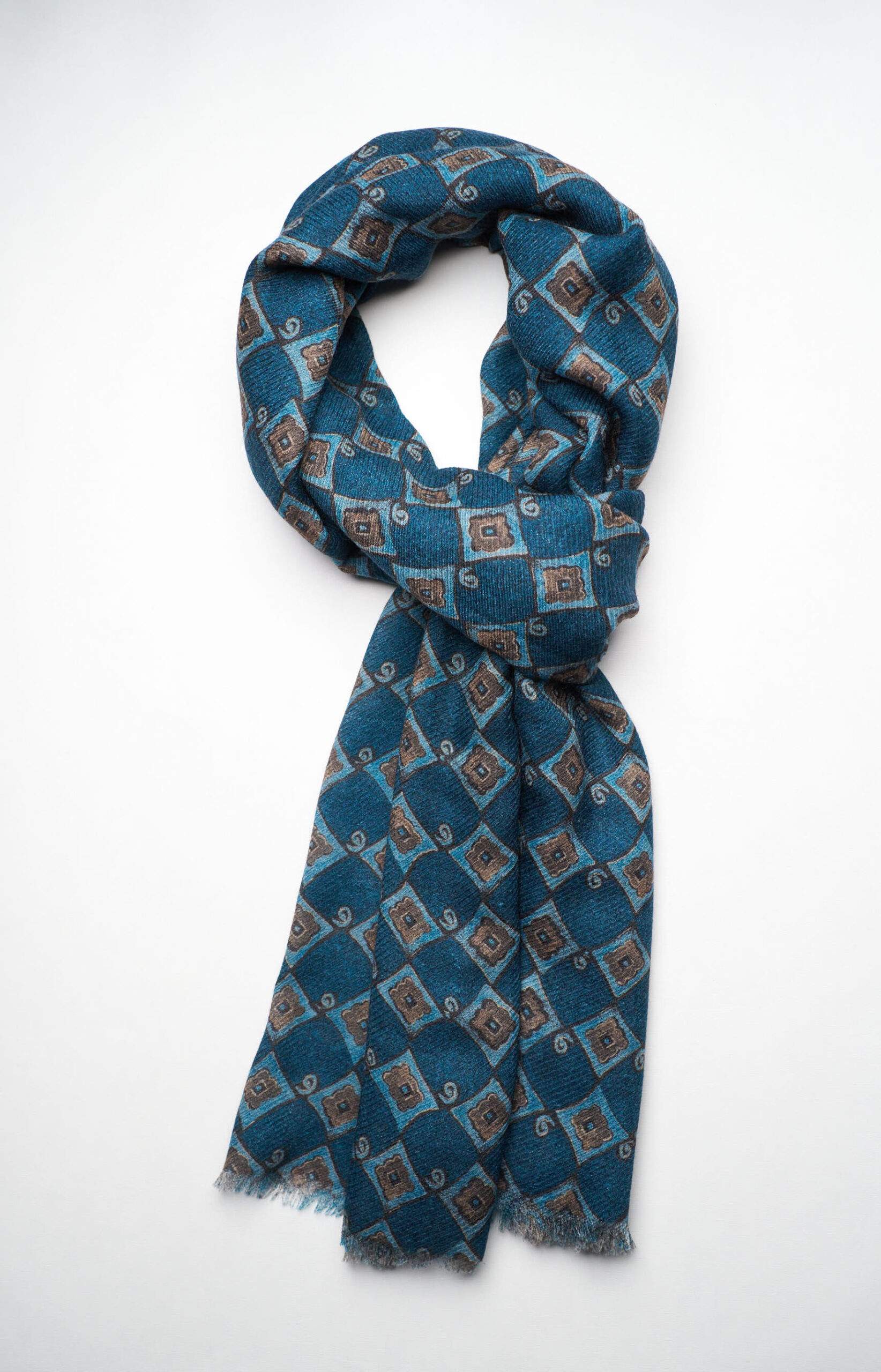 Patterned scarf in ultra-light cashmere and silk