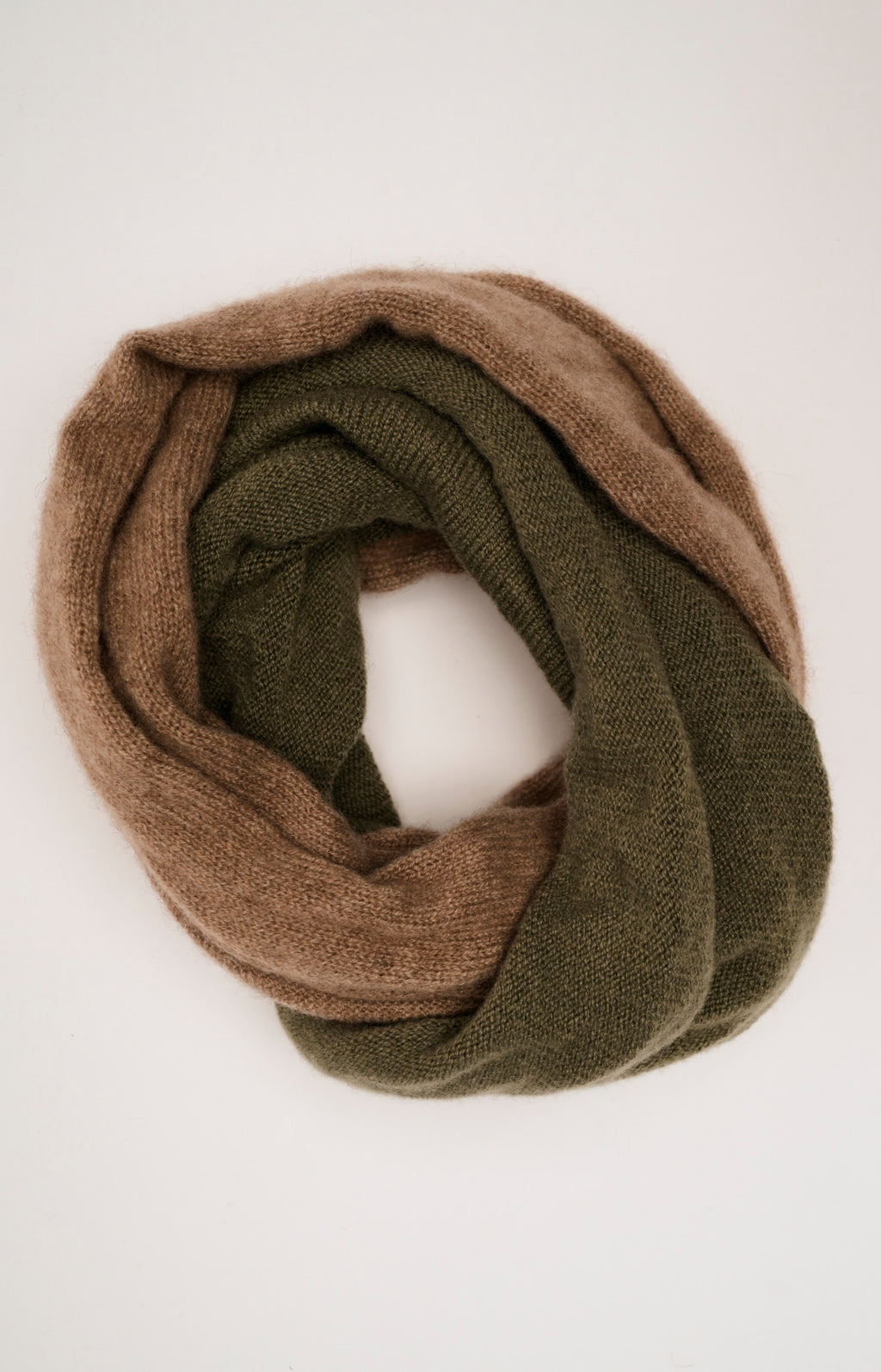 Two-tone cashmere neck warmer